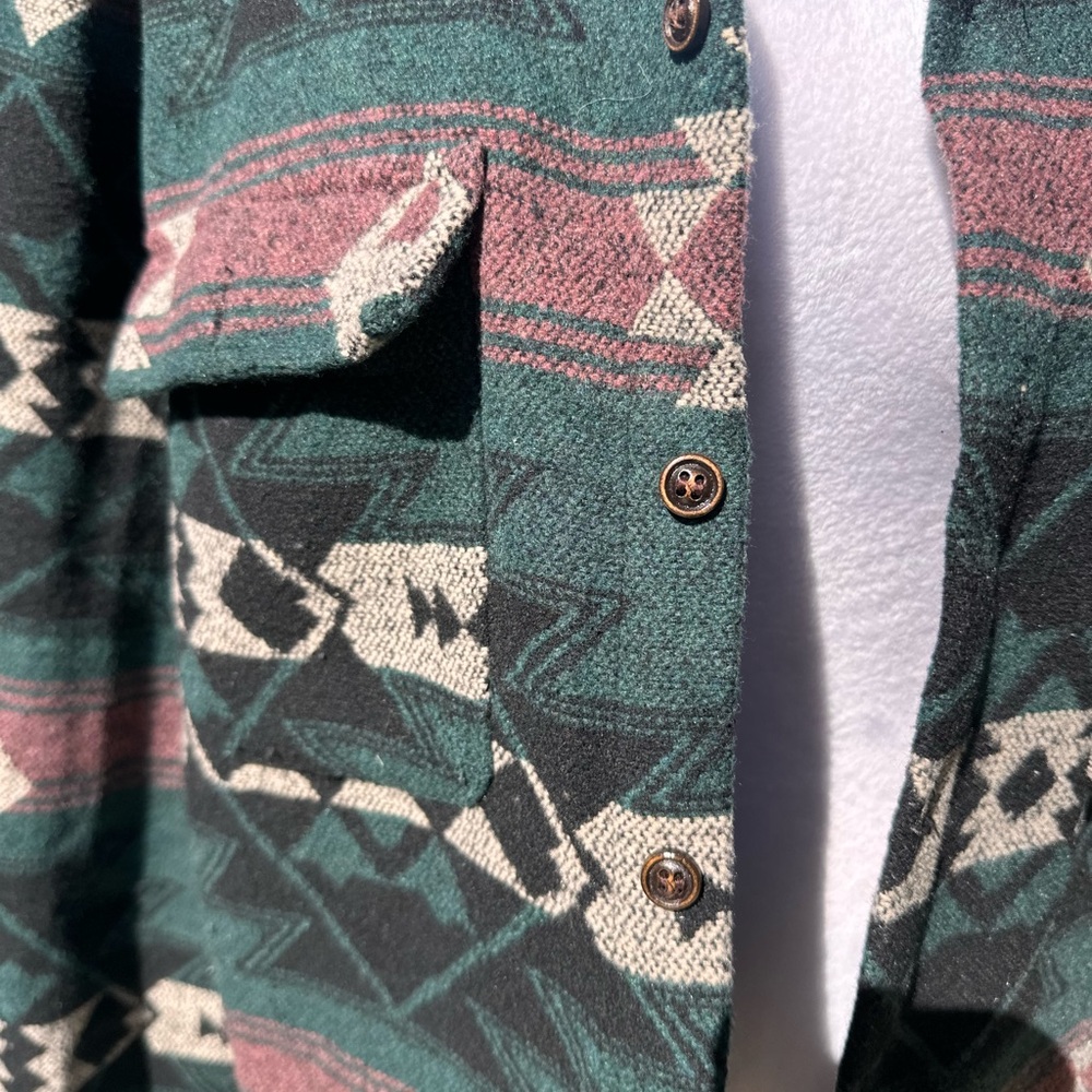 Patterned Jacket with Geometric Design - Picture 3 of 5